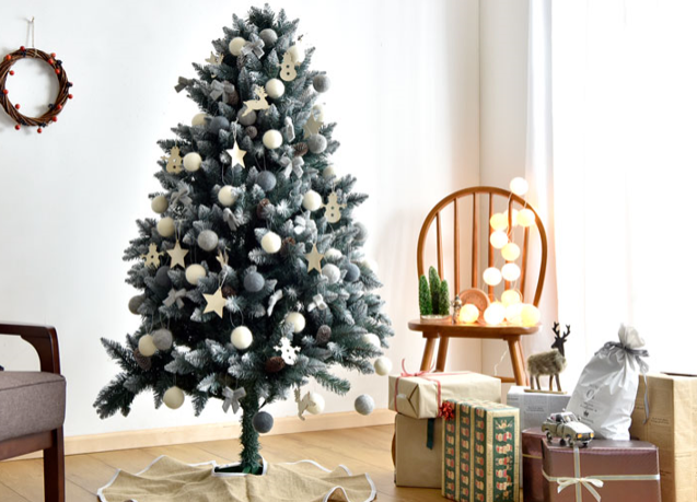 通販でおしゃれな北欧風雪つきクリスマスツリー【フルセットでコスパ最高】